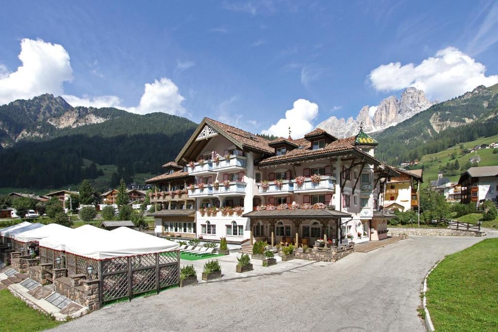4* CAMPITELLO DI FASSA9