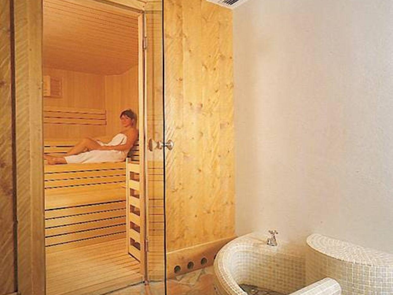 HOTEL LAURINO9