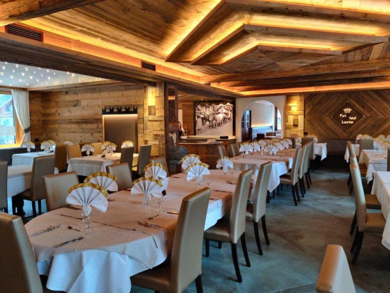 HOTEL LAURINO5