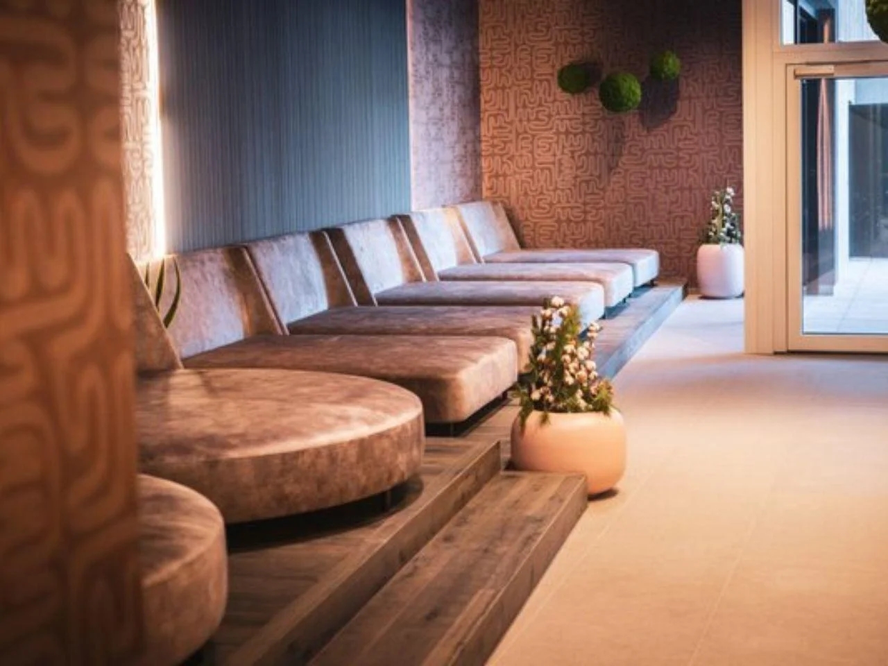 WOLLEE ALPINE BOUTIQUE2