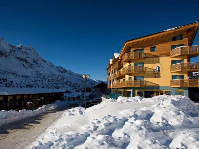 Hotel Delle Alpi - Suites - Passo Tonale, narty autokarem