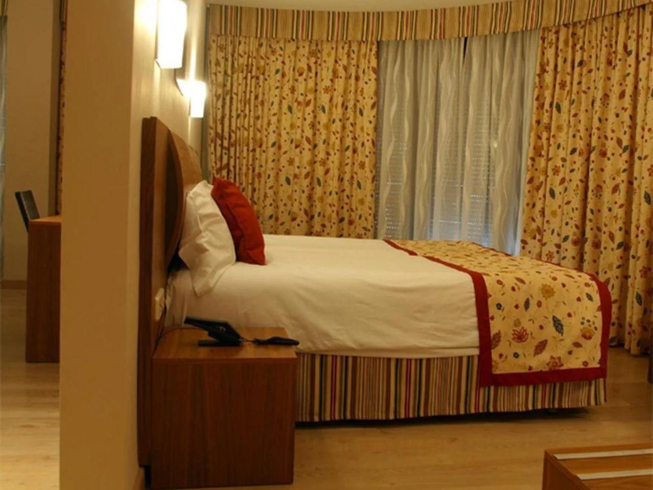 GUILLEM - zdjęcie 5