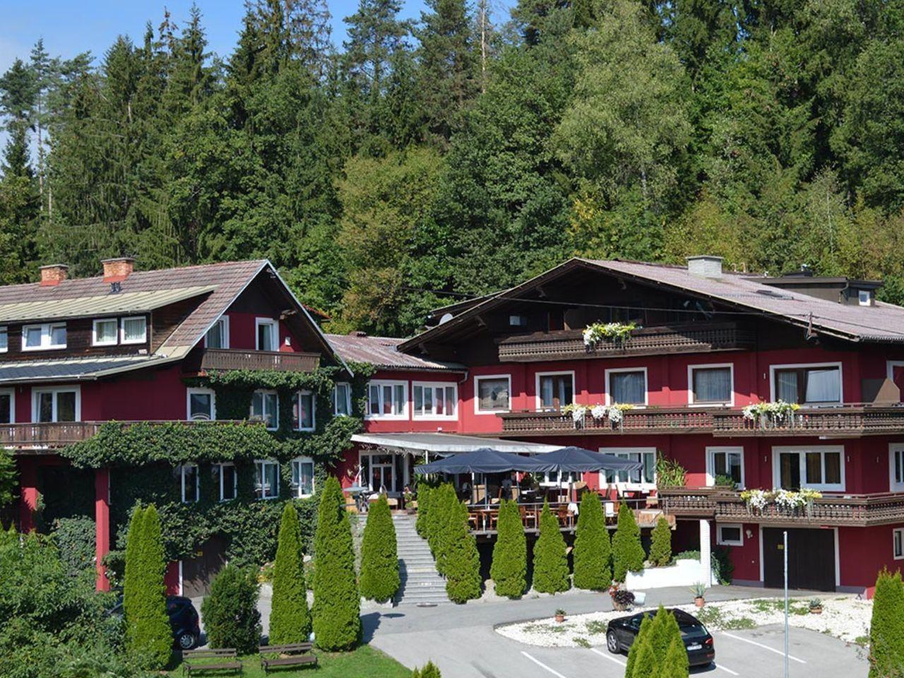 NUDELBACHER0