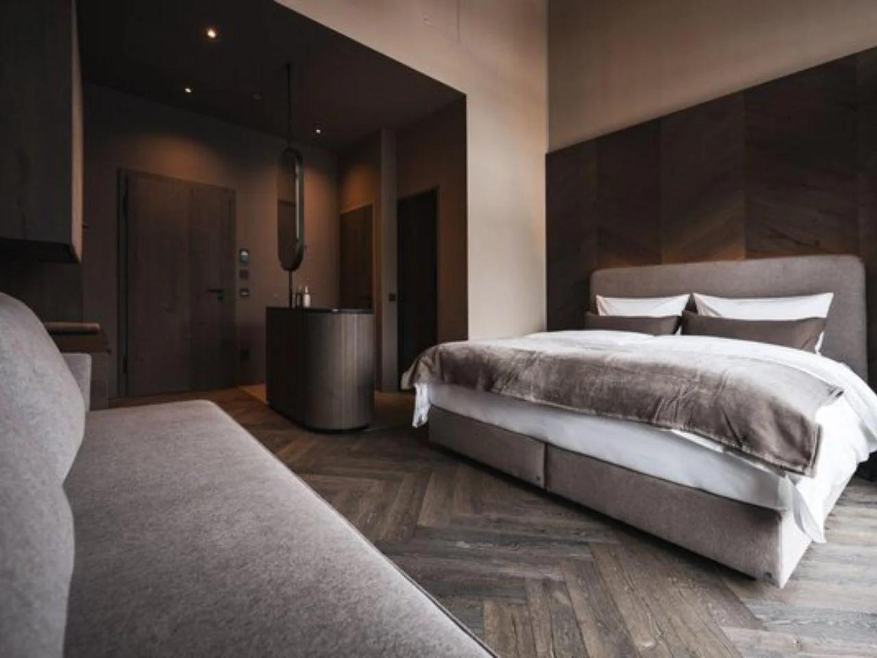 WOLLEE ALPINE BOUTIQUE6