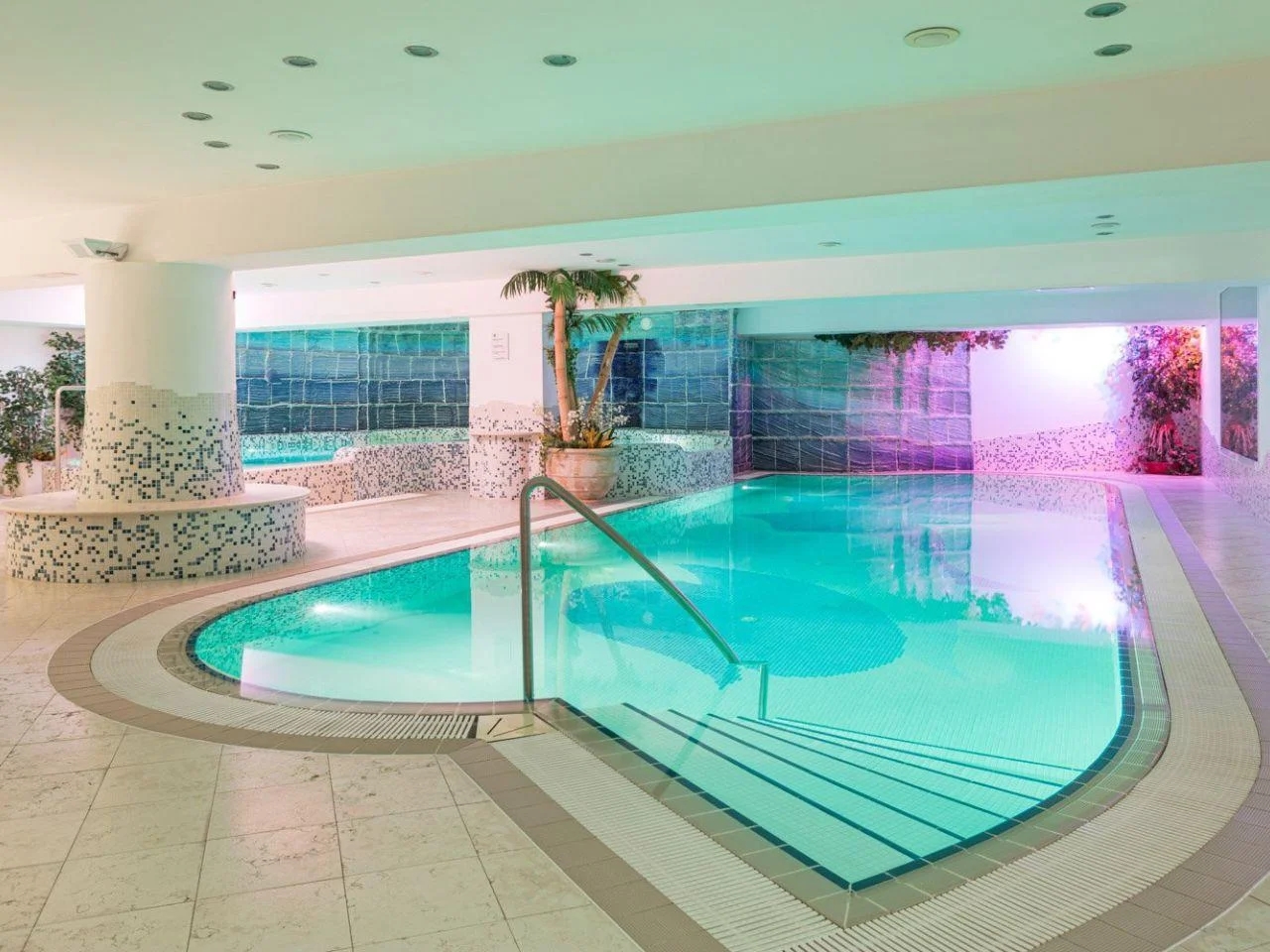 LUNA WELLNESS HOTEL1