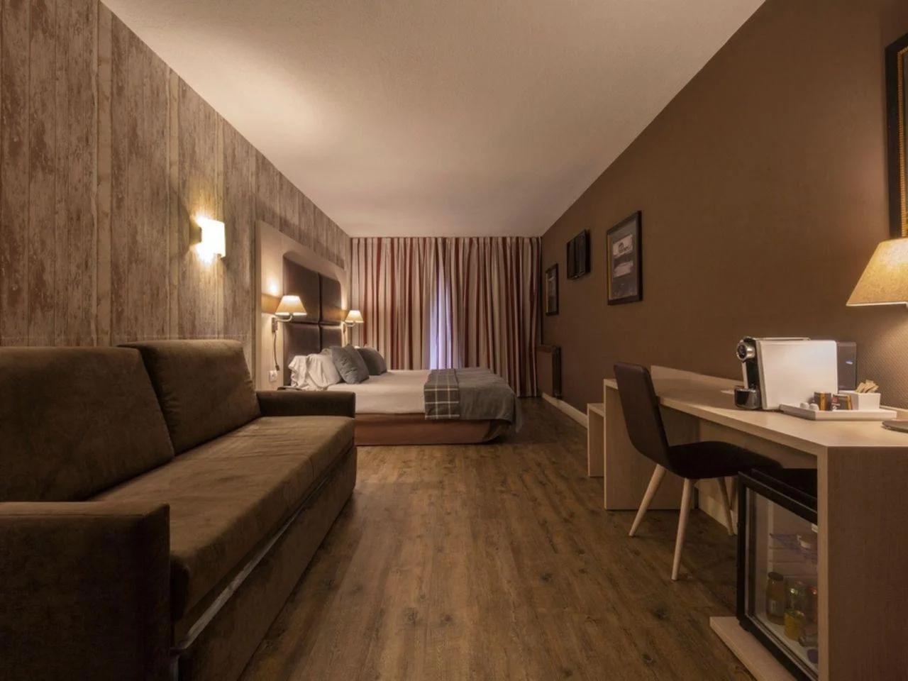 HIMALAIA SOLDEU - zdjęcie 2