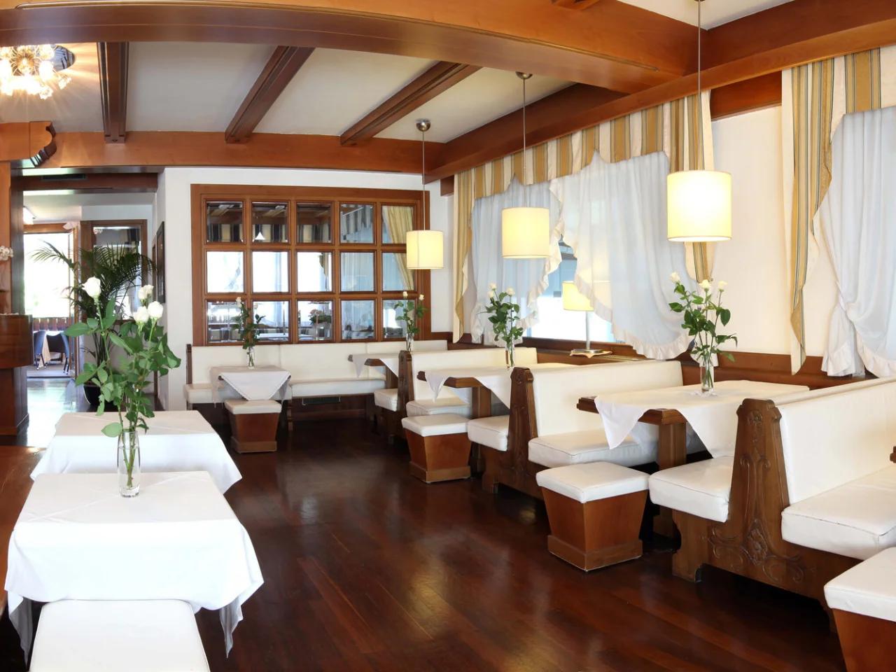 OLYMPIC ROYAL Wygoda Family27