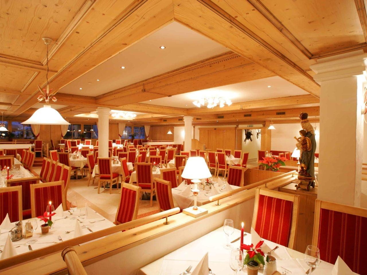 ROMERHOF4