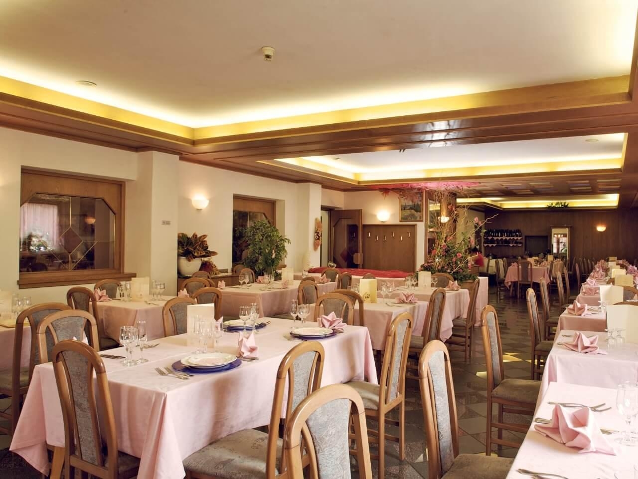 ALMAZZAGO Wygoda Family24