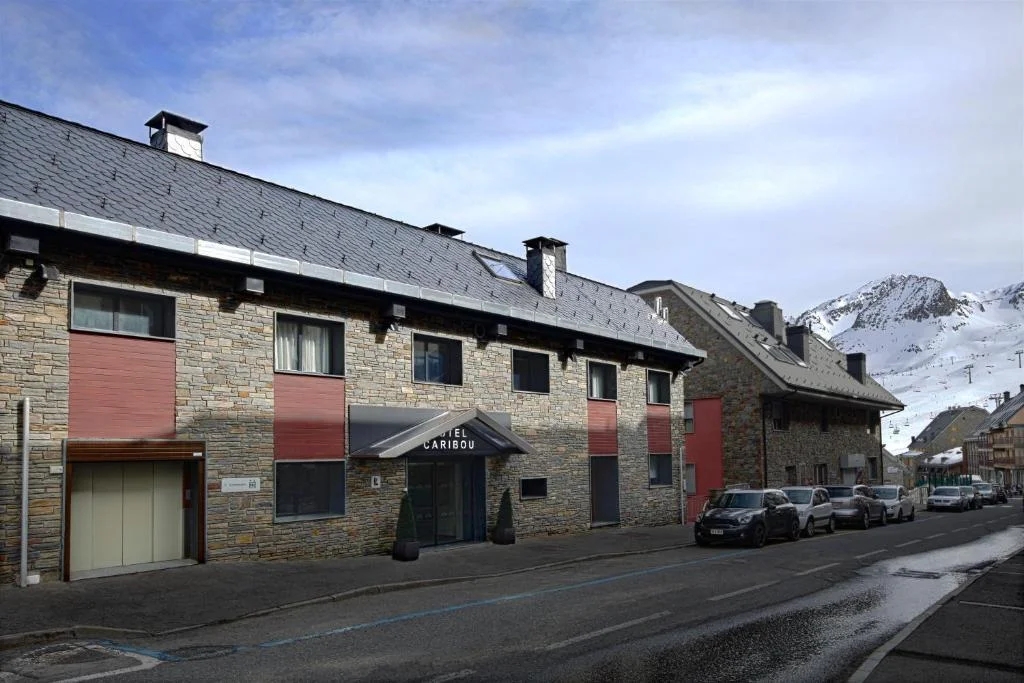 HOTEL CARIBOU0