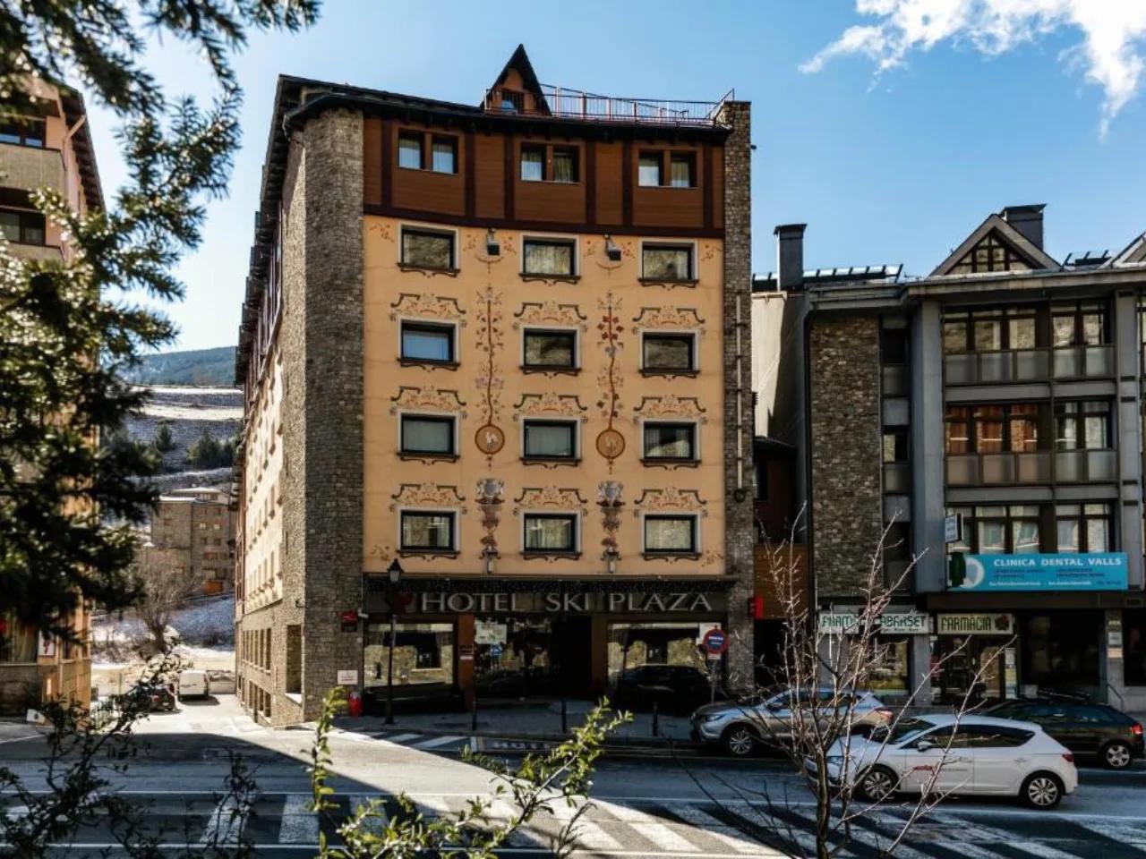 SKI PLAZA - zdjęcie 1