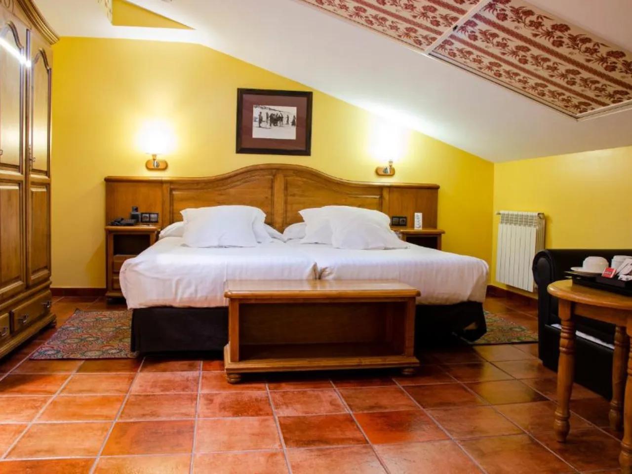 SKI PLAZA - zdjęcie 3