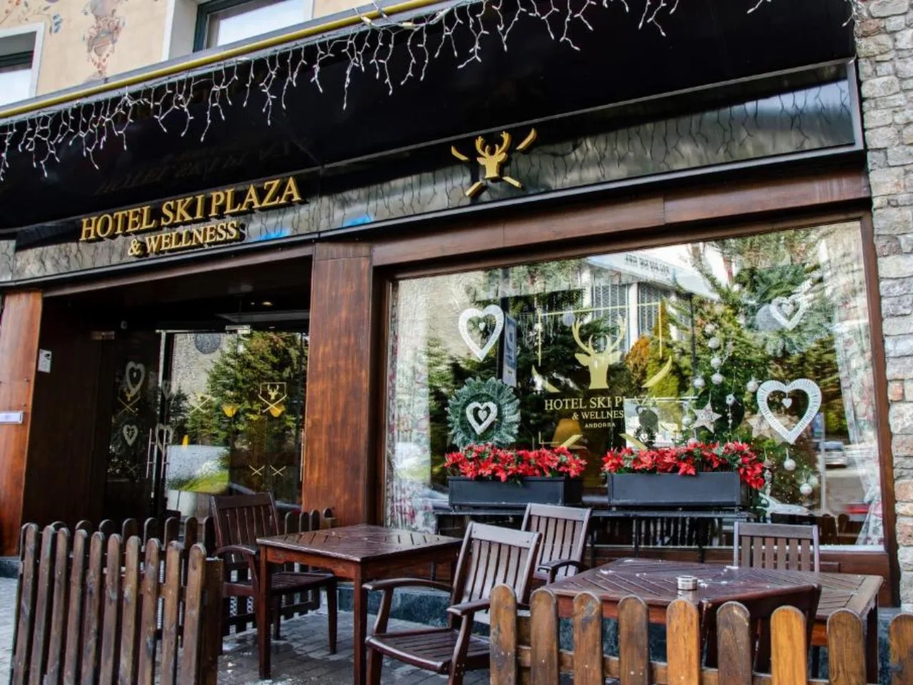 SKI PLAZA17
