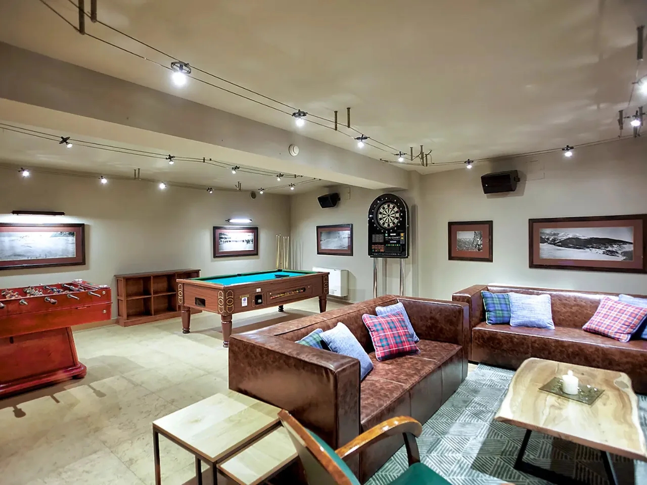 SKI PLAZA9