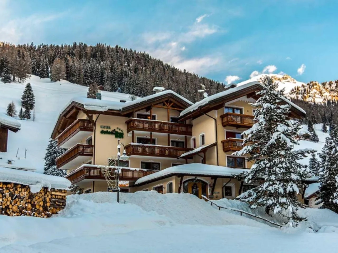 DOLOMITES INN0
