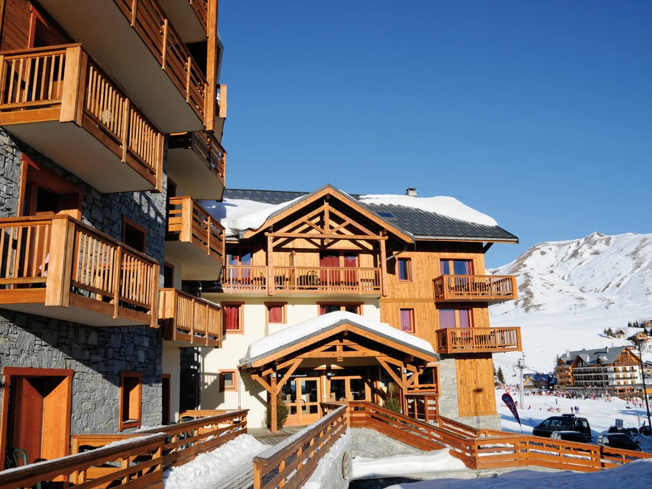 LES HAUTS DE COMBORCIERE apt. 2-6 os. (47m²)1