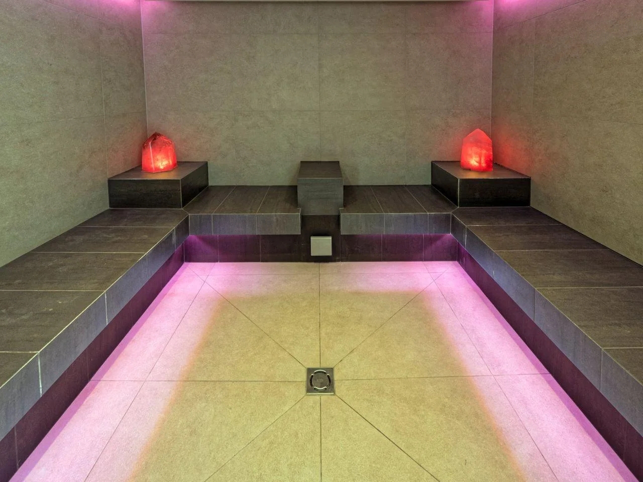 ALPHOTEL12