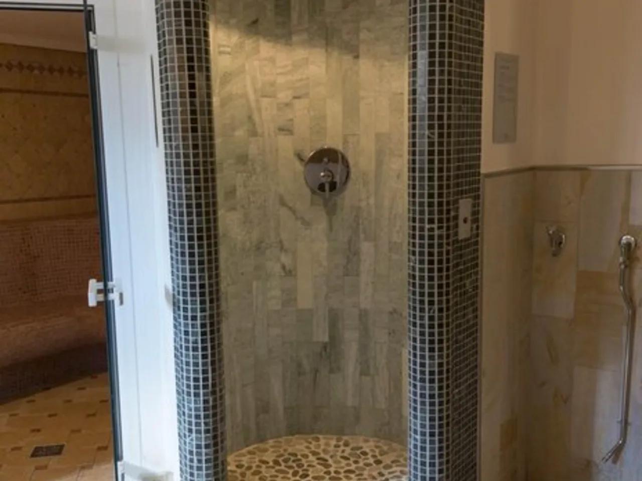 HOTEL LAURINO21