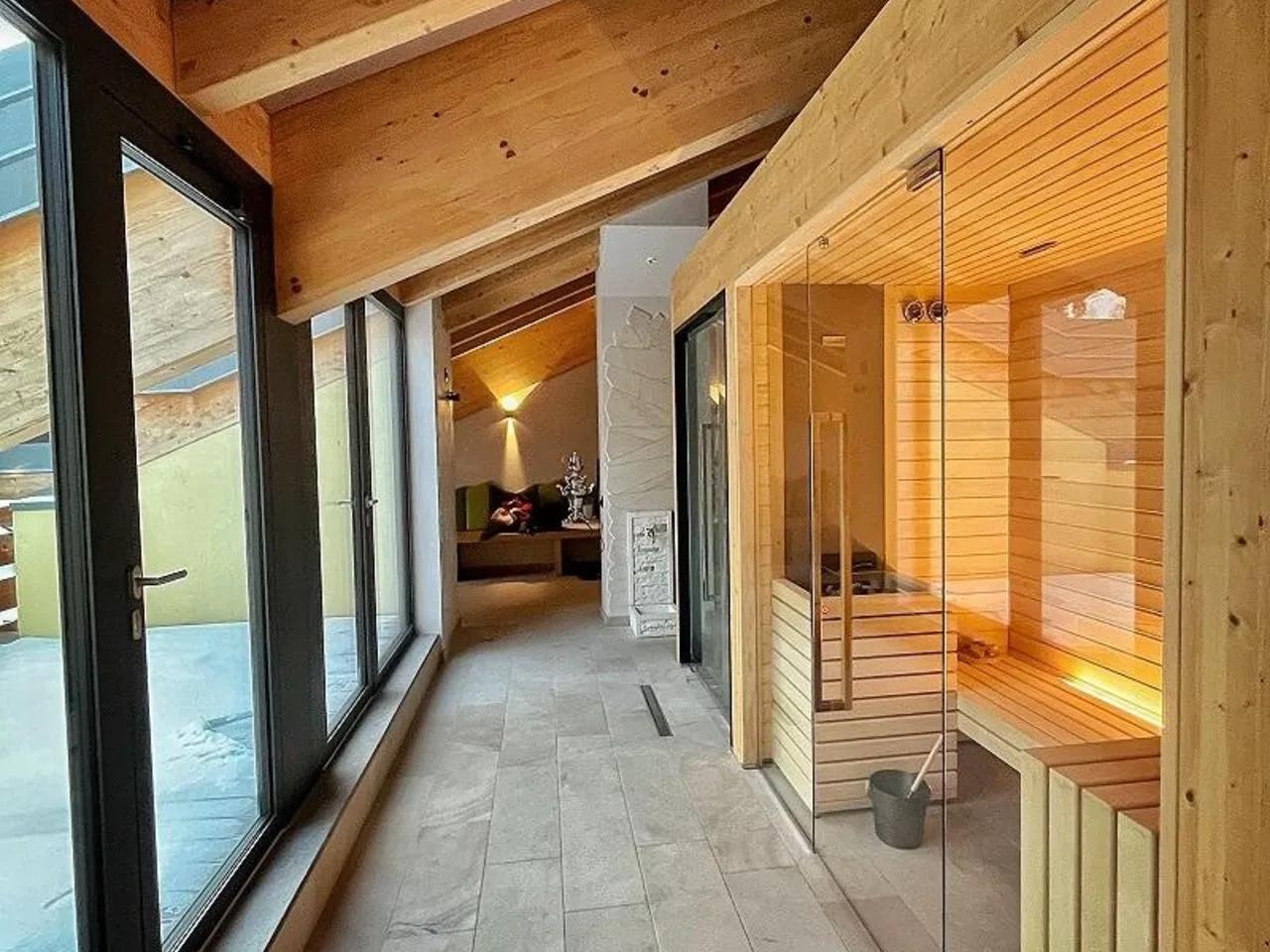 MOENA HOTEL1