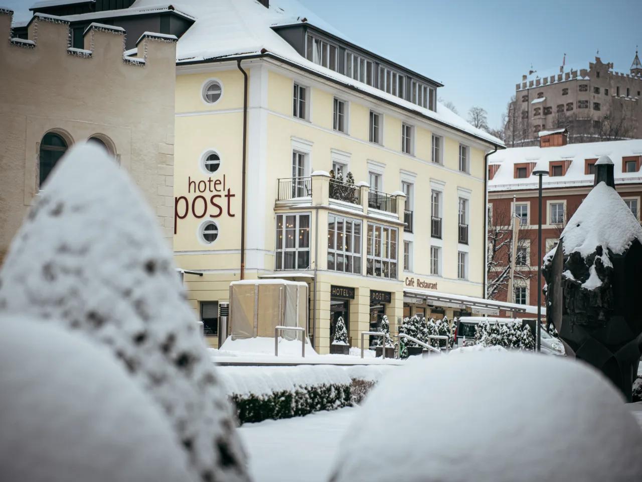 POST BRUNECK - zdjęcie 1