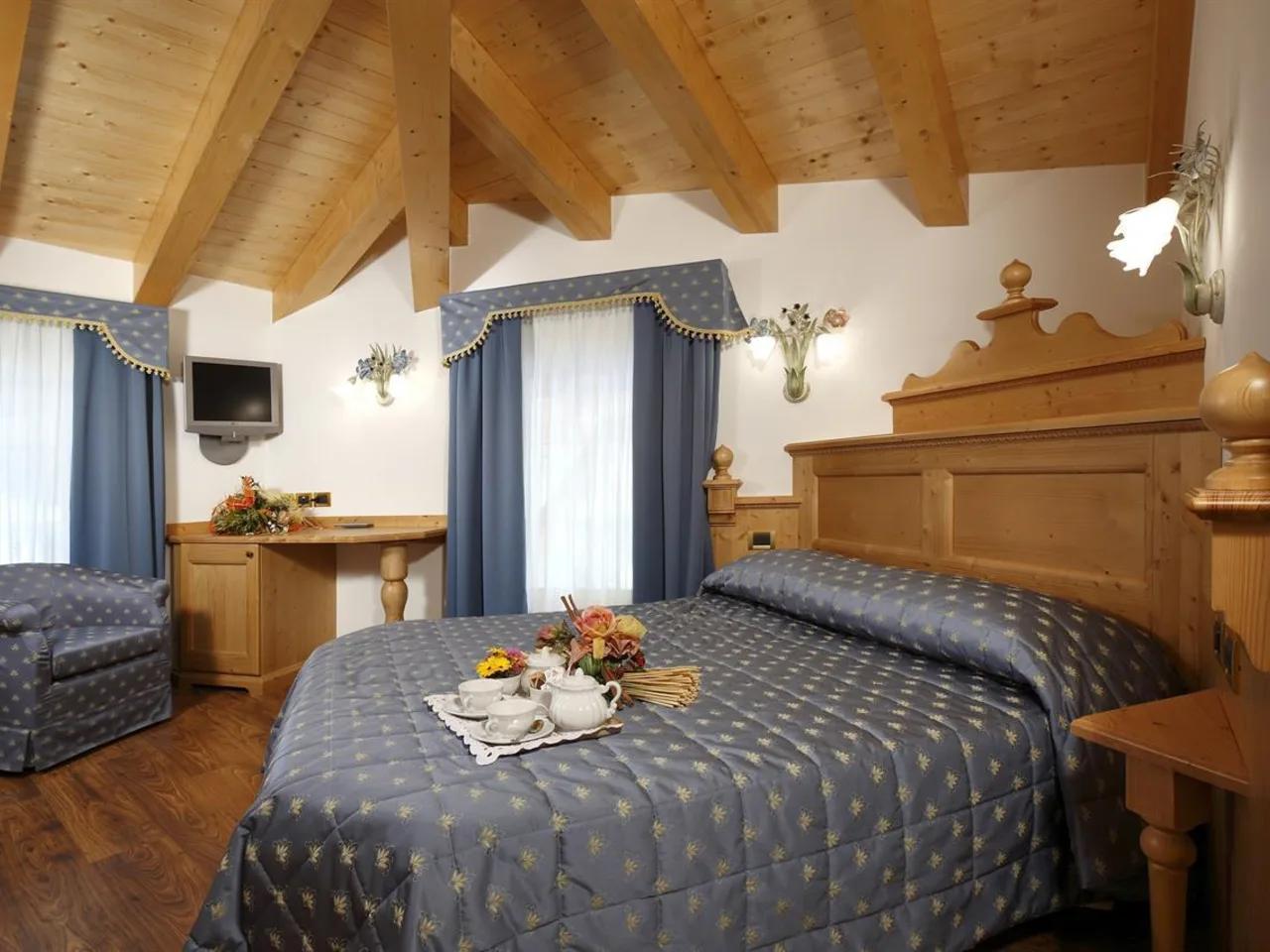 MOUNTAIN RESORT GARNI6