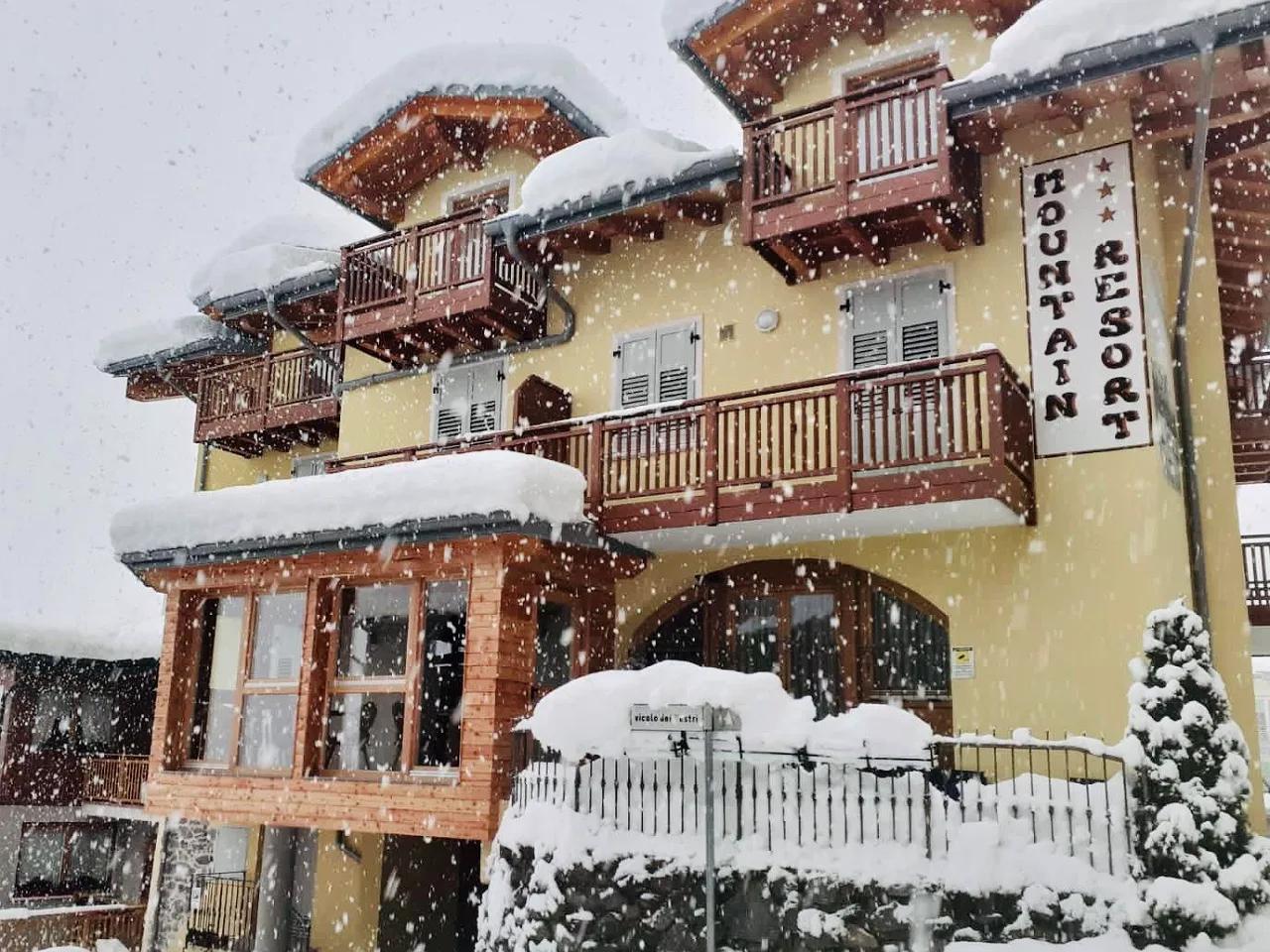 MOUNTAIN RESORT GARNI0