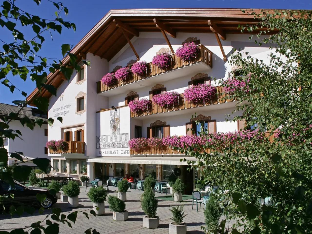 TSCHURTSCHENTHALER1
