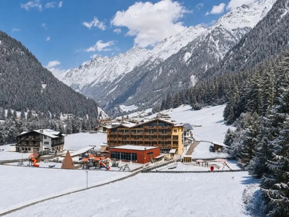 hotel SUNNY Season.Check-in Soelden