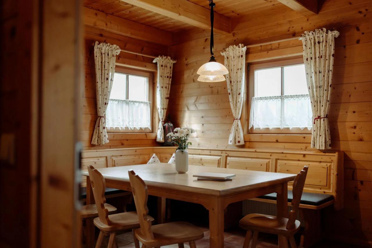 CHALET ALMDORF REITERALM Komfort-Almhutte Enzian9