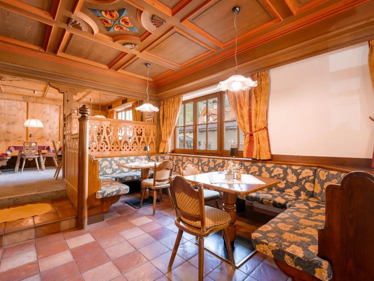 DOLOMITES INN DLA - Grupy J. Szmigielski - zdjęcie 3