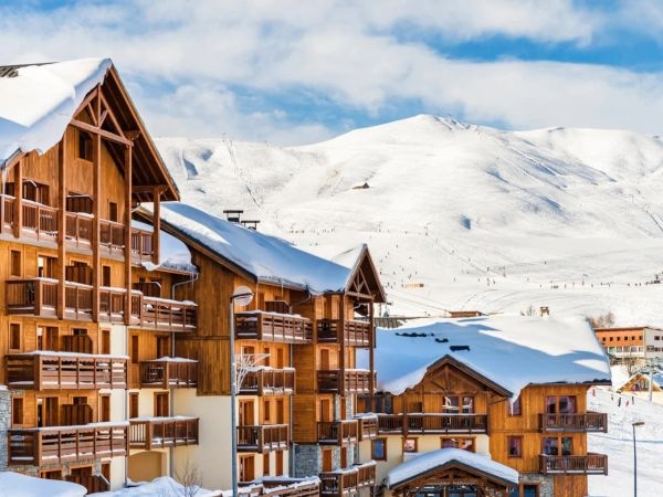 hotel LES HAUTS DE COMBORCIERE apt. 2-6 os. (47m²)